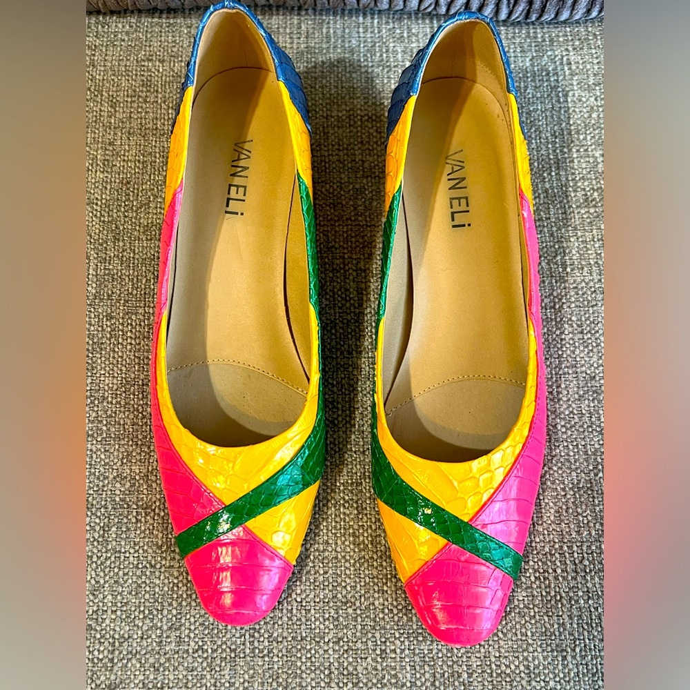 Color block Van Eli 7.5 pumps